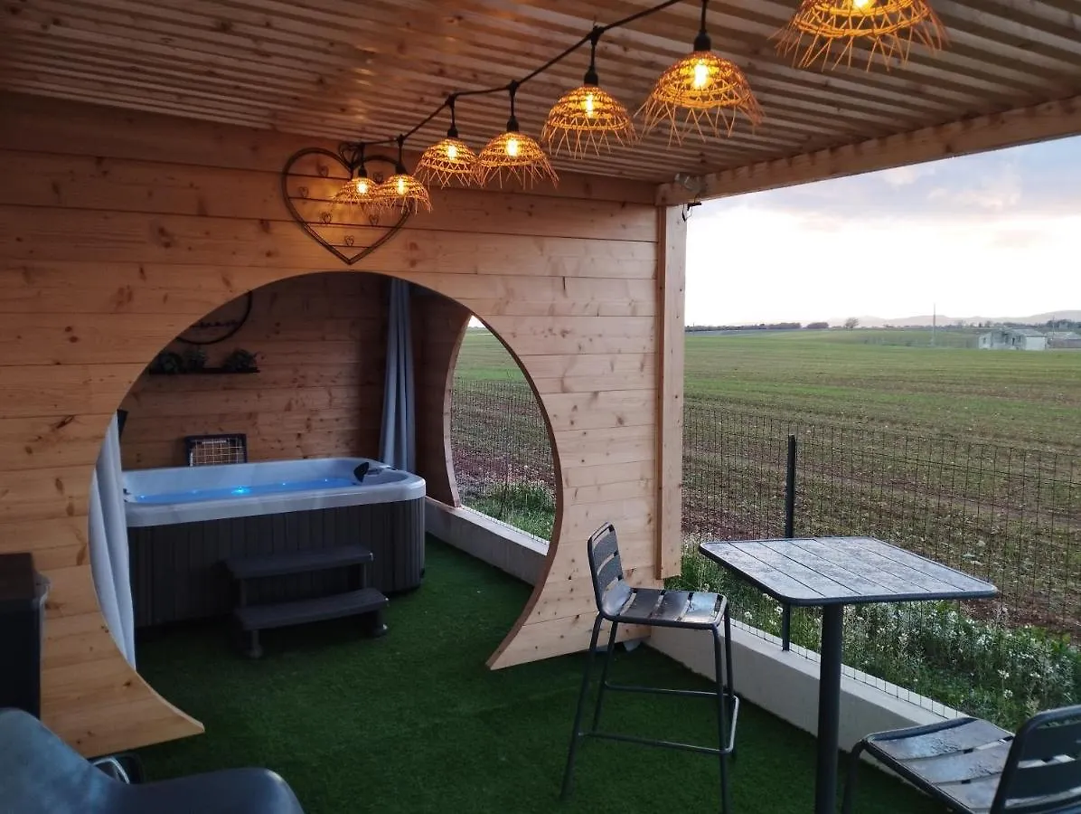 Le Spa Des Lavandes Bed & Breakfast Valensole France